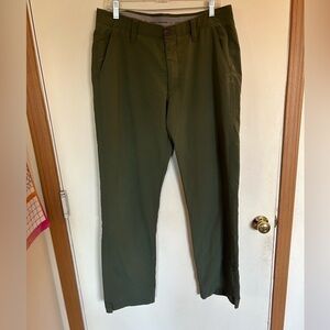 Men's Under Armour olive drab, 34 x 32 water resistant pants